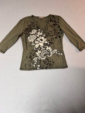 Y2K Blue Canyon Clothing  V-Neck 3/4 sleeve tee